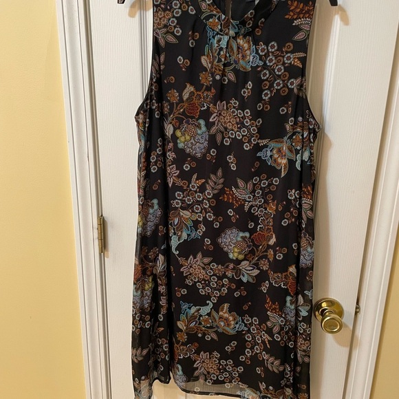 Tommy Hilfiger Dresses & Skirts - Tommy Hilfiger Size 14 Floral Sleeveless Shift Dress Mock Neck 🌿✨